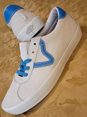 VANS White Suede Casual Sneakers with Blue Accents Men's 9.0 Women's 10.5